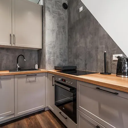 Rentplanet - Piekna Z Tarasem Lägenhet *